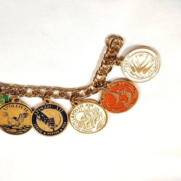 Vintage NASA Charm Bracelet Apollo Moon Mission Astronaut Armstrong Aldrin - Picture 5 of 14